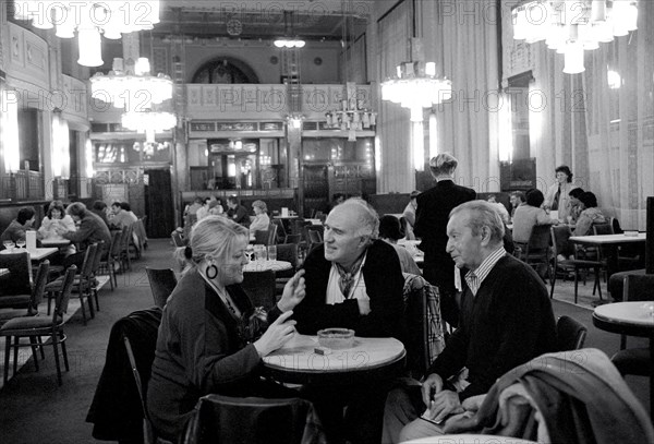 Marianne Sägebrecht, Michel Piccoli and Jirí Weiss, 1989