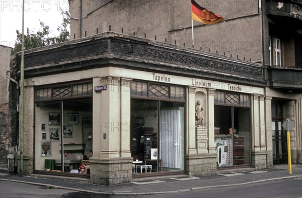 Daily life in East Germany in 1982