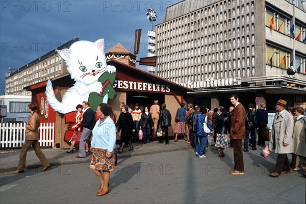 Daily life in East Germany in 1982