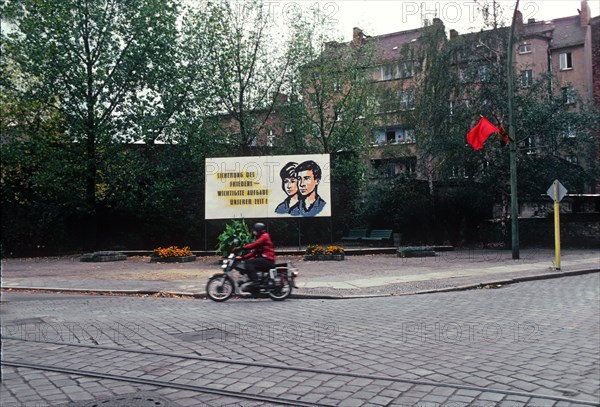 Daily life in East Germany in 1982