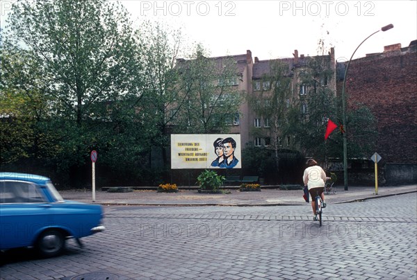 Daily life in East Germany in 1982