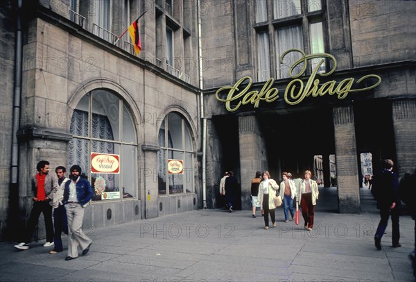 Daily life in East Germany in 1982