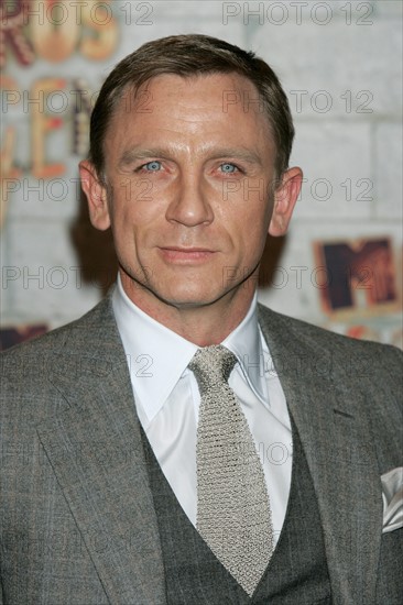 Daniel Craig