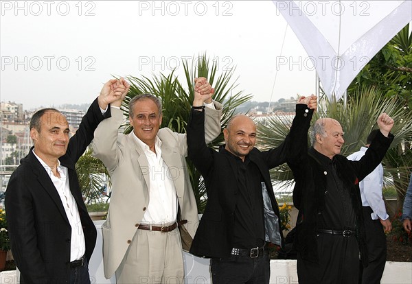 C'EST DUR D'ETRE AIME PAR DES CONS PHOTOCALL, CANNES FILM FESTIVAL 2008