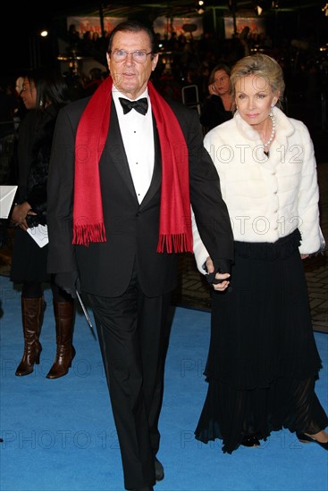 Roger Moore et sa femme Kristina Tholstrup