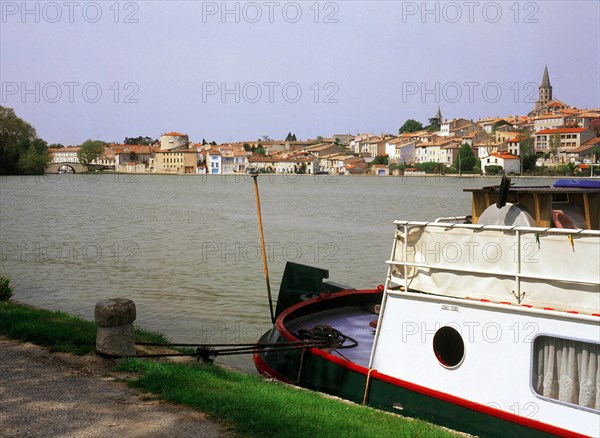 Castelnaudary, bassin du canal du midi, côté est