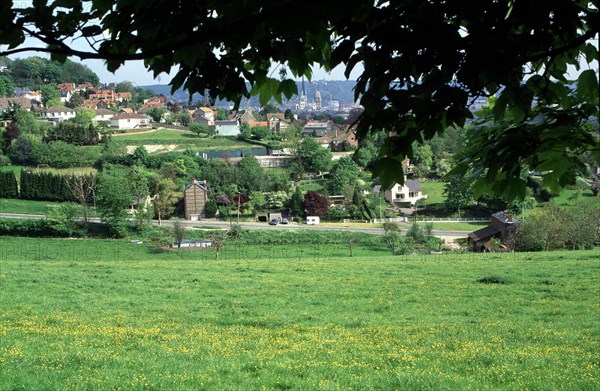 Vue du haut du vallon nord, en contrebas du Centre Universitaire, en direction de Rouen