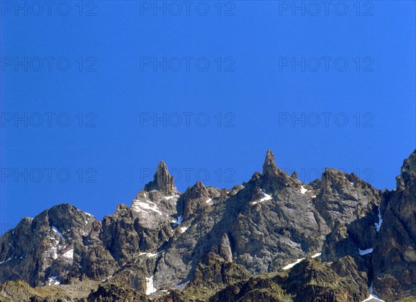 Vue du pont du Ban vers la pointe des Arcas et le clocher du Clouzis