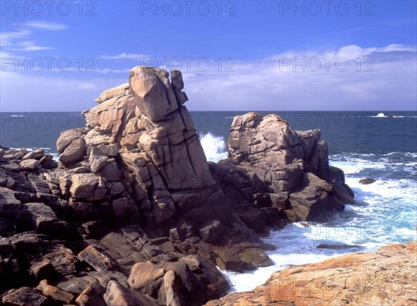 Yock Island, north coast. High tide