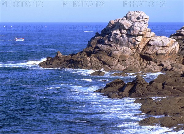 Pointe de Landunvez vue des environs, au sud. Marée descendante