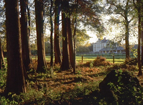 Château de la Poterie vu de la berge, au nord