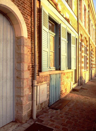 Lille, Maisons du quai du Wault côté est