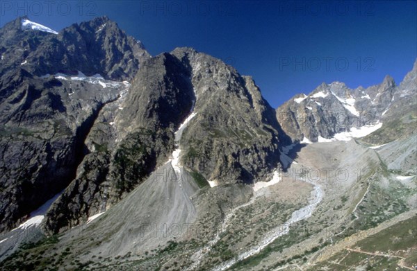 Mount Pelvoux and Pré de Madame Carle towards the Pelvoux, Black Glacier and its moraine