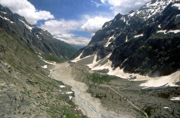 Le Mont Pelvoux en direction du Pré de Madame Carle