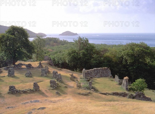 Château Dubuc vers pointe Caracoli et îlot du Trésor