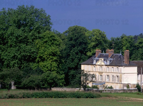 Ile-de-France : vallée de l'Orvanne
Château de Belle Fontaine vu de la D 120