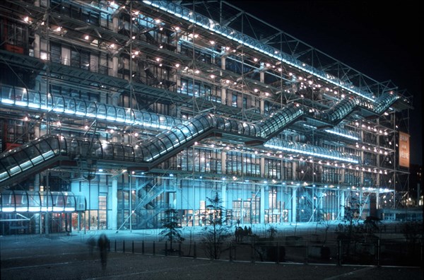 Paris, le Centre Pompidou la nuit