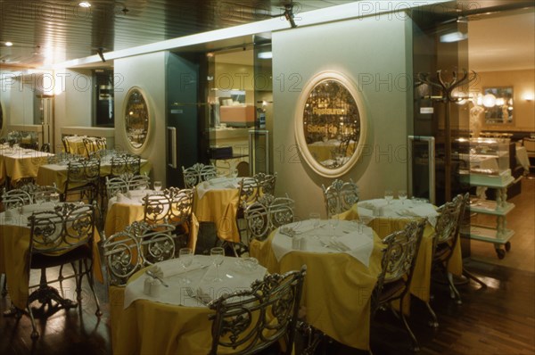 RESTAURANT DU LOUVRE DES ANTIQUAIRES, RUE SAINT-HONORE, PARIS, FRANCE