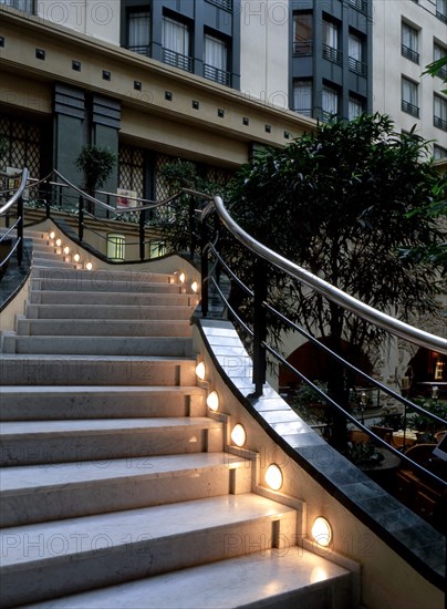 HOTEL RADISSON, GRAND ESCALIER, BRUXELLES, BELGIQUE