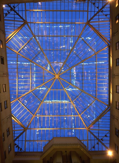 VERRIERE DE LA COUR INTERIEURE, HOTEL RADISSON, BRUXELLES, BELGIQUE