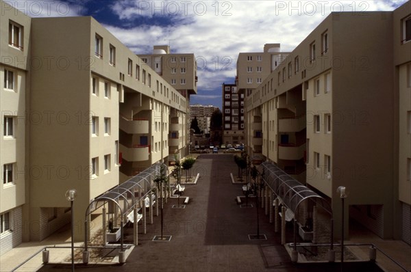 LOGEMENTS SOCIAUX, RUE CIPRIANI, SAINT-OUEN, FRANCE