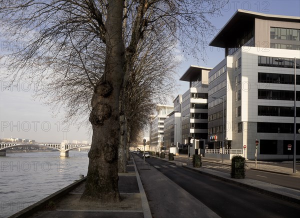 Immeuble de bureaux Equinox, Clichy, en bordure de Seine / 92 Hauts-de-Seine / Rég. Ile-de-France/ France