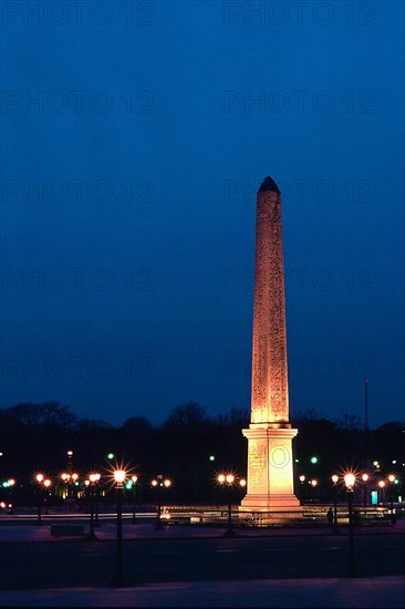 Obélisque illuminé, Paris