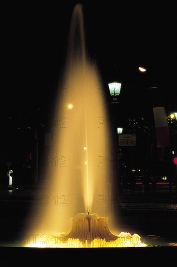 Jets d'eau, illumination