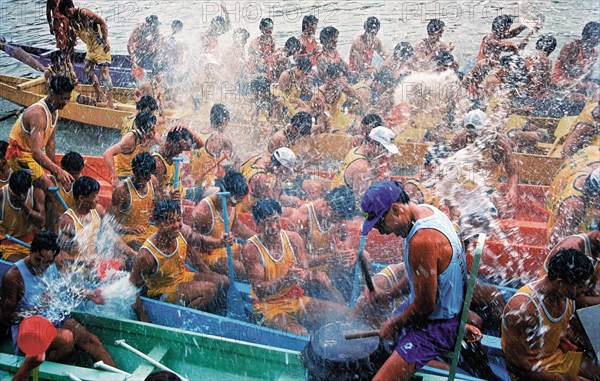 Chine : compétition des bateaux-dragons