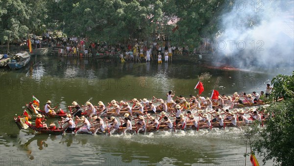 china:competition des bateaux de dragon le 5 mai calendrier lunaire 2008