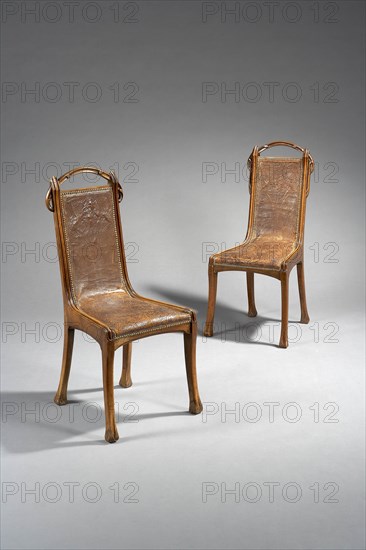 Gaillard, Pair of mahogany chairs