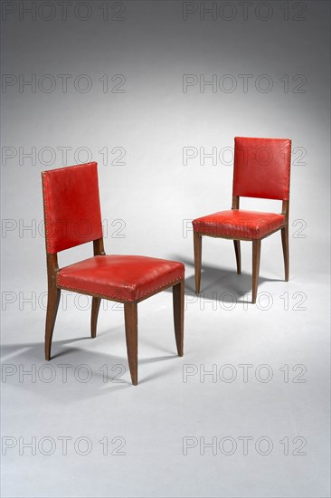 Ruhlmann, Paire de chaises sur pieds galbés
