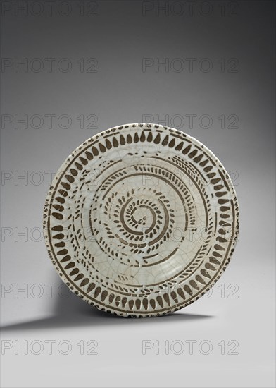 Besnard, Flared shallow bowl