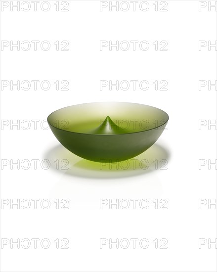 Vizner, Green Bowl with Point