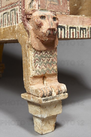 Egyptian child's sarcophagus (détail)