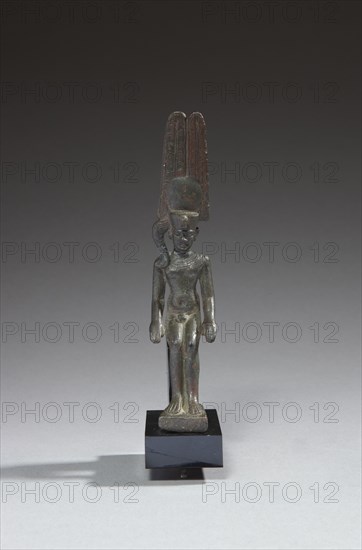 Egyptian statuette figuring the god Harpocrates