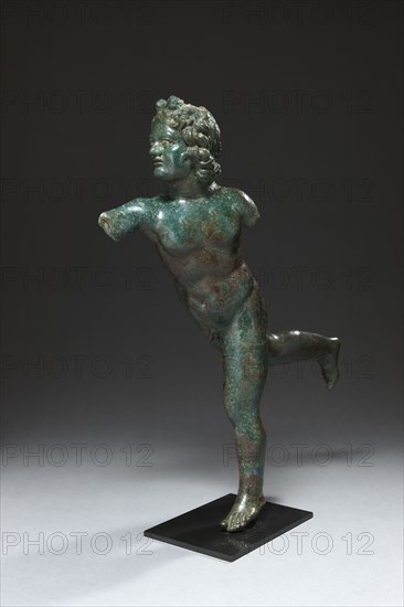 Roman statue figuring Eros Lampidarius