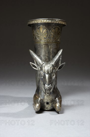 Rhyton au bouquetin