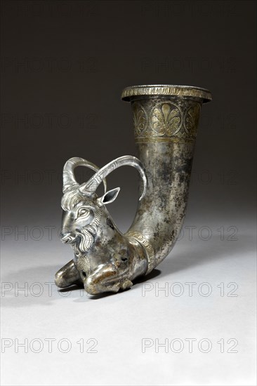 Rhyton au bouquetin