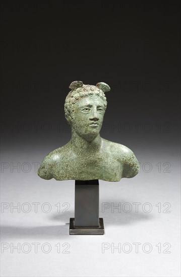 Roman bust figuring the god Mercury