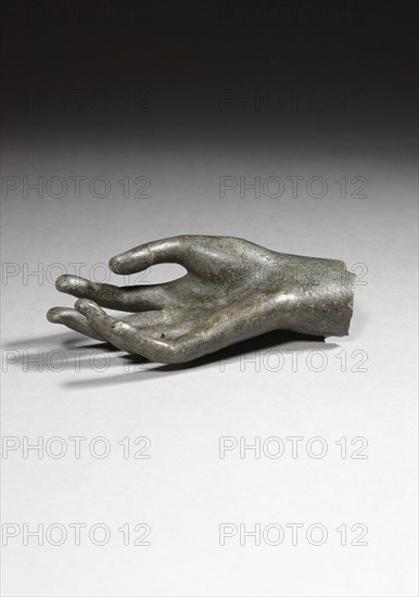 Roman right hand from a statue
