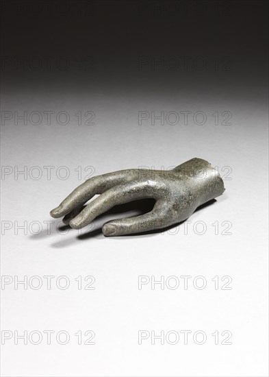 Roman right hand from a statue