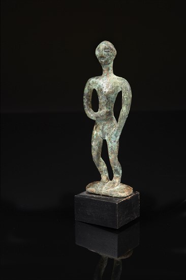 Sardinian votive statuette figuring a stylized character