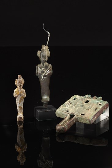 Egyptian figure, stauette and ex-voto