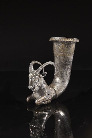 Rhyton au bouquetin