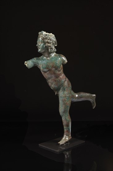 Roman statue figuring Eros Lampidarius