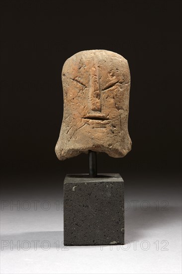 Rare macedonian idol's head