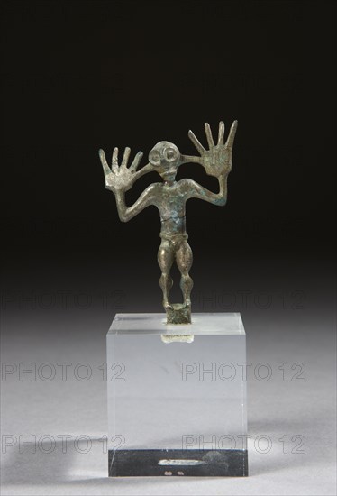 Caucasian votive statuette figuring a naked man