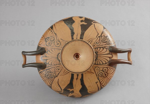 Etruscan red figure kylix (extérieur)