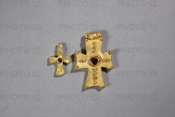 Croix-pendentifs byzantins